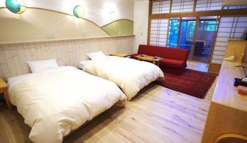 Twin Room with Private Bathroom