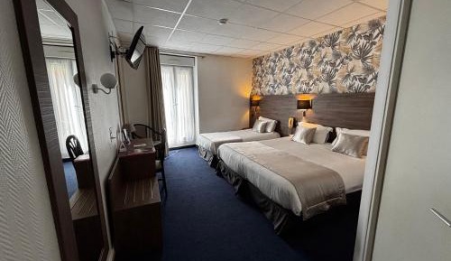 Triple Room (1 Double Bed + 1 Single Bed)