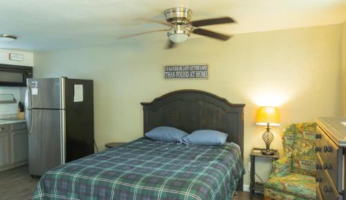 One-Bedroom Studio