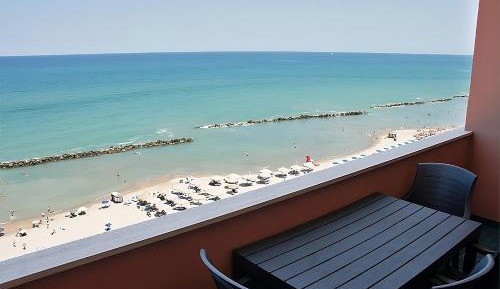 One-Bedroom Apartment with Balcony and Sea View