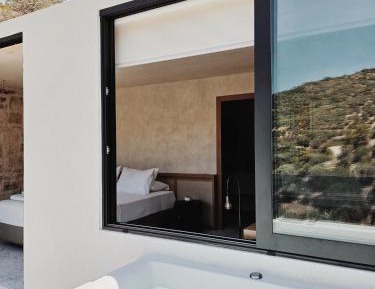 Suite with Hot Tub