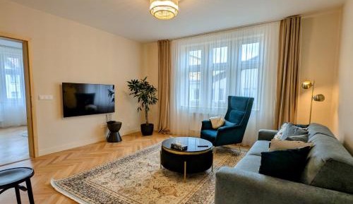 Three-Bedroom Deluxe Apartment
