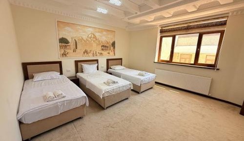 Comfort Triple Room