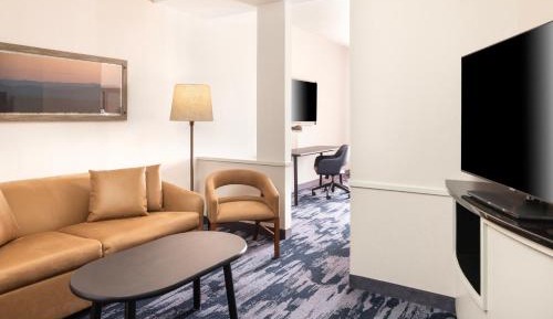 Studio King Suite