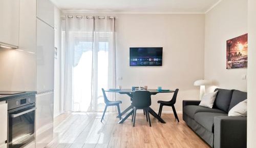 One-Bedroom Deluxe Apartment