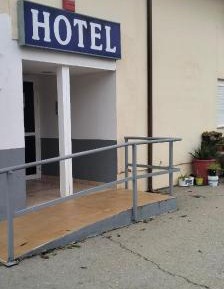 Deluxe Room (2 Adults + 1 Child)
