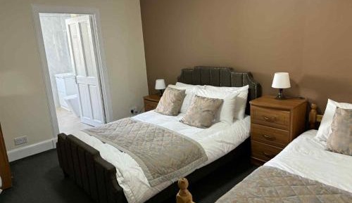 Double Room with Private Bathroom