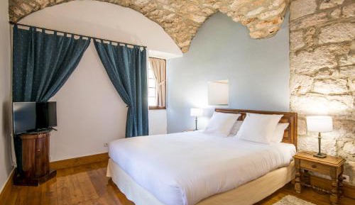 Junior Suite ( 1st or 2nd floor of the Castle )