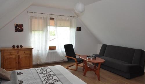 Apartment with Garden View