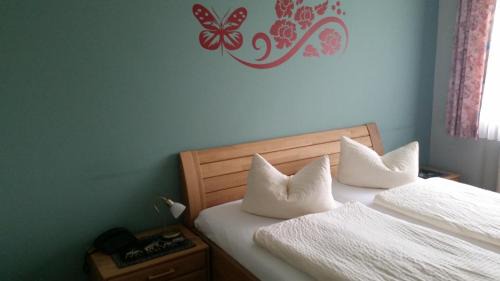 Basic Triple Room