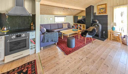Three-Bedroom Holiday Home 