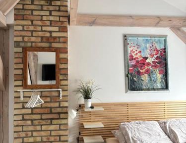 Studio - Split Level