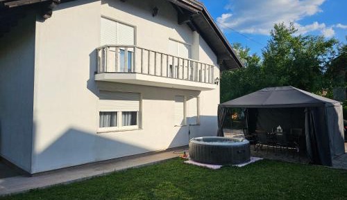 Villa with Garden View