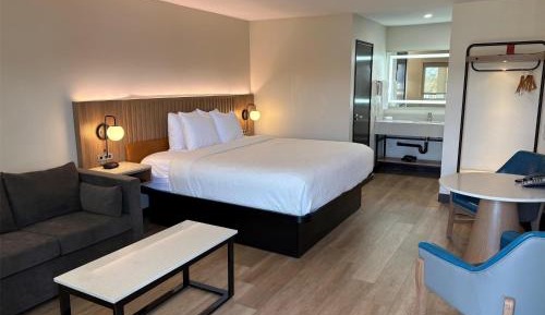 King Room with Sofa Bed - Non-Smoking
