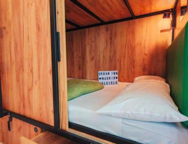 Double capsule in shared room