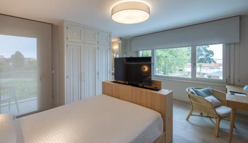 Deluxe Double Room with Balcony and Sea View
