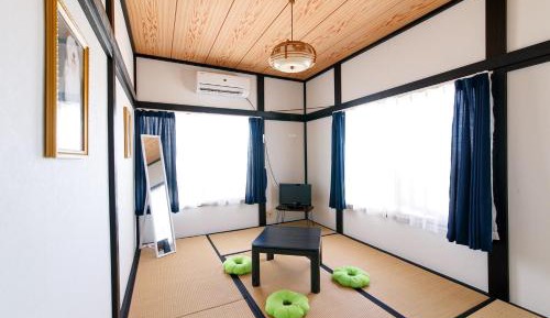 Japanese-Style Room
