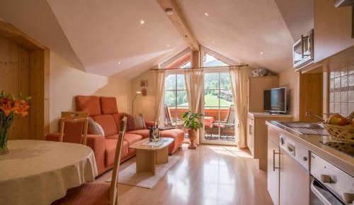 Apartment with 1 Bedroom and 1 children's Room/balcony with mountain views