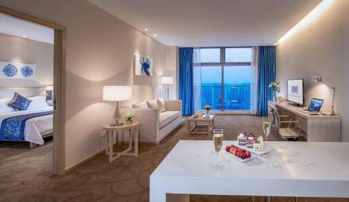 Double or Twin Room with Mountain View