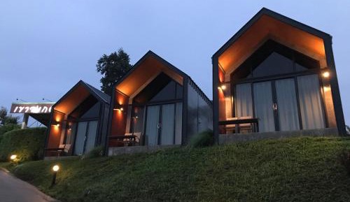 Deluxe King Suite