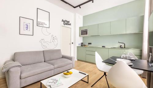 Deluxe One-Bedroom Apartment with City View