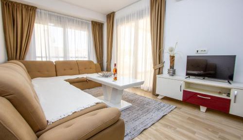 One-Bedroom Apartment with Terrace