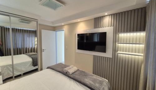 Deluxe One-Bedroom Apartment with City View