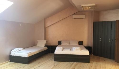 Triple Room with Shared Toilet