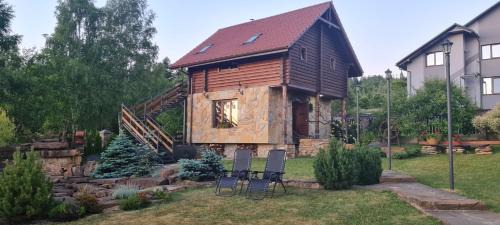 One-Bedroom Apartment with Balcony and Mountain View  