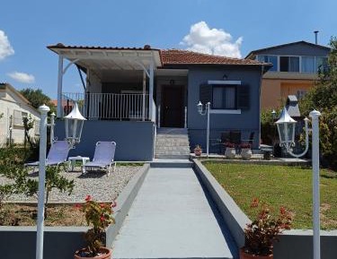 Three-Bedroom Holiday Home 
