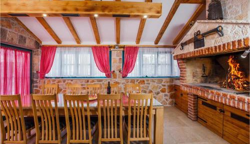 Five-Bedroom Holiday Home