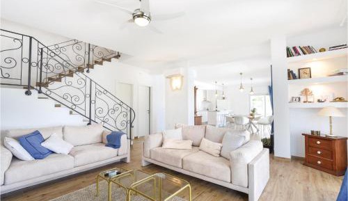 Four-Bedroom Holiday Home