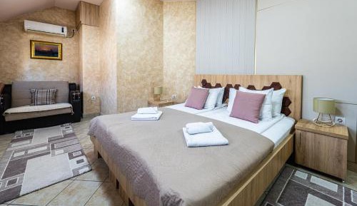Studio Apartment