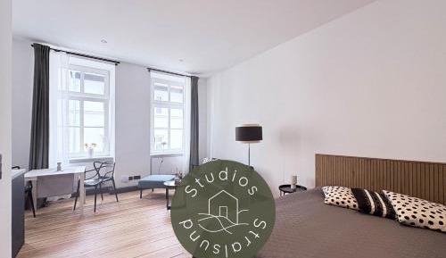 Deluxe King Studio