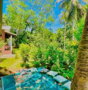 Family Room with Garden View