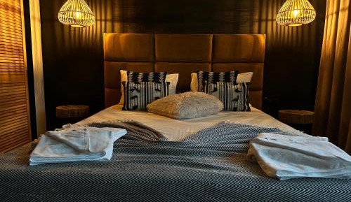 Double Room with Mountain View