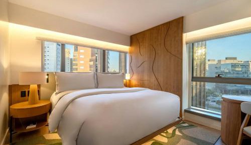 Premium Corner King Room