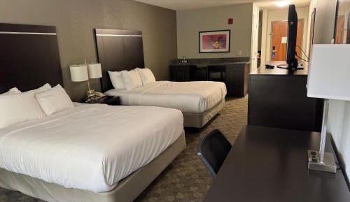 Efficiency Queen Room with Two Queen Beds - Non-Smoking