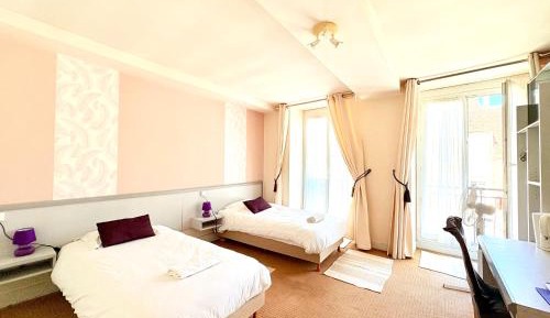 Twin Room with Private Bathroom