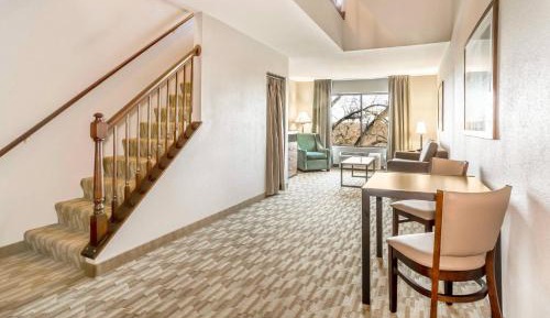 King Suite with Sofa Bed