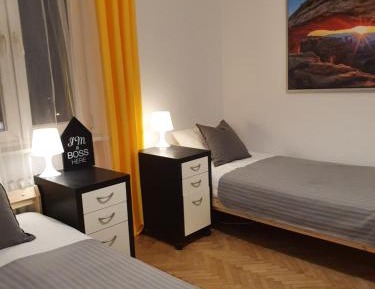 Room #1473671901