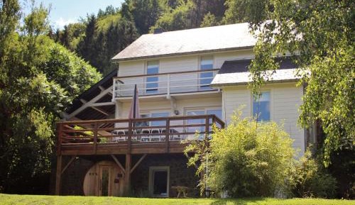 Five-Bedroom Holiday Home