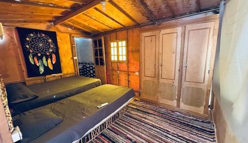 Room #1474256901