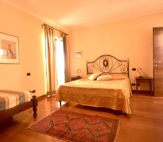 Double or Twin Room with Terrace