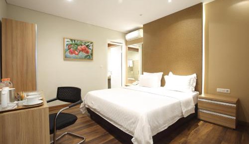 Budget Double Room (BUDGET DELUXE QUEEN -- ROOM ONLY --)
