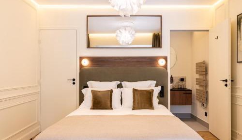 One-Bedroom Apartment with Terrace