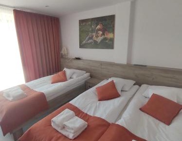 Triple Room with Private Bathroom