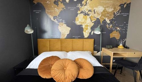 Room #1474546801
