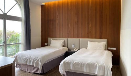 Twin Room with View