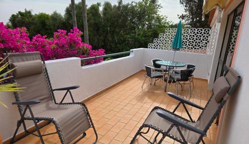 Apartment with Garden View